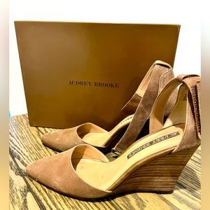 COPY - Suede wedges
